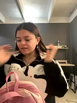 Camila Duarte2 online show from December 5, 2025, 2:03 pm