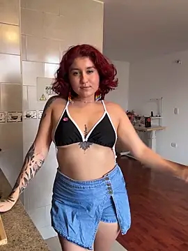 MissSavage  online show from May 19, 2026, 8:37 pm