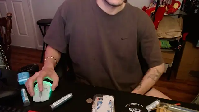 Snapshot of Longdforya chatting on February 24, 2026, 12:30 am Longdforya online show from February 24, 2026, 12:30 am