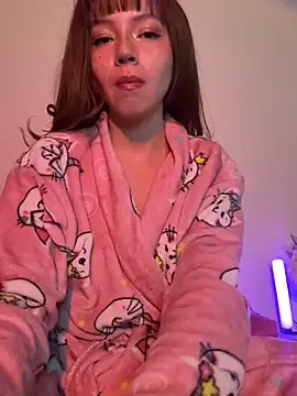 valery blossom online show from December 2, 2025, 1:33 am