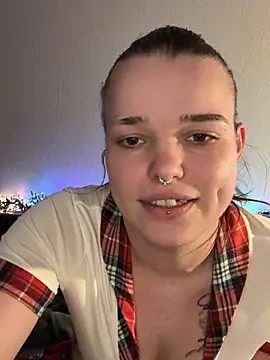 LoreenKinky online show from February 9, 2026, 7:07 pm