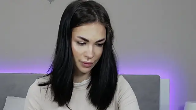 RachaelMils online show from February 4, 2026, 4:07 am