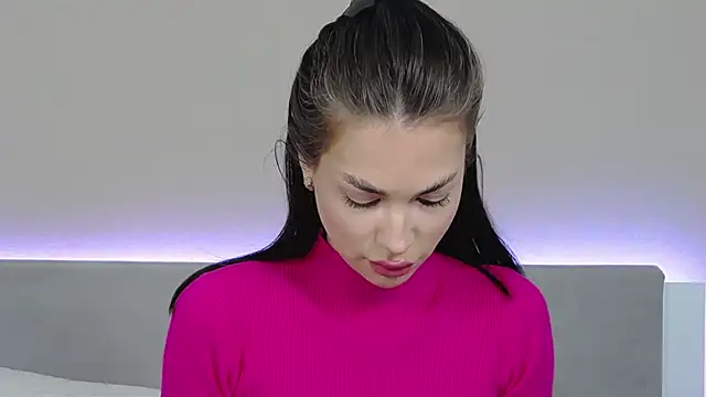 RachaelMils online show from February 11, 2026, 5:01 am