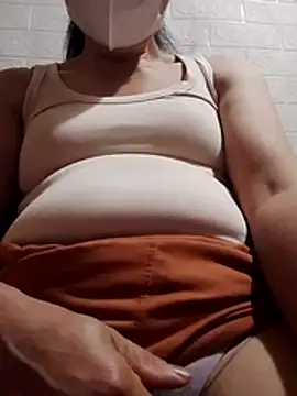 Lili-123k online show from April 5, 2026, 5:32 pm