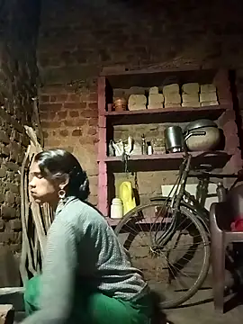 Snapshot of Karisma_ji chatting on January 31, 2026, 9:35 pm Karisma ji online show from January 31, 2026, 9:35 pm