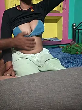 Hotgirl AN online show from April 24, 2026, 4:53 pm