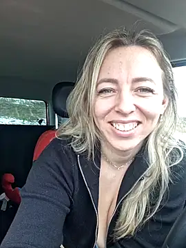 Snapshot of sole28 chatting on February 19, 2026, 12:23 pm sole28 online show from February 19, 2026, 12:23 pm