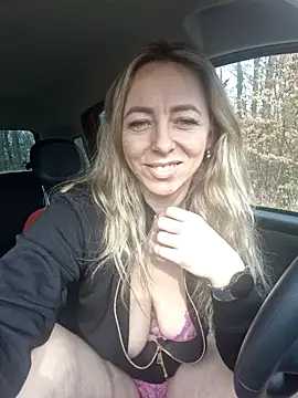 Snapshot of sole28 chatting on February 20, 2026, 1:11 pm sole28 online show from February 20, 2026, 1:11 pm