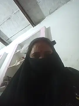 Your-shreya143 online show from December 5, 2025, 4:47 pm