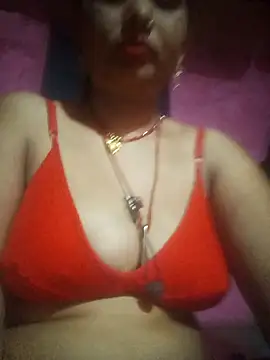 Your-shreya143 online show from April 3, 2026, 7:45 pm