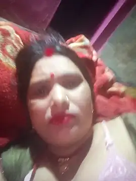 Your-shreya143 online show from April 13, 2026, 9:20 pm