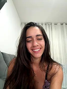 Snapshot of EsmeraldaBelline chatting on December 2, 2025, 8:08 am EsmeraldaBelline online show from December 2, 2025, 8:08 am