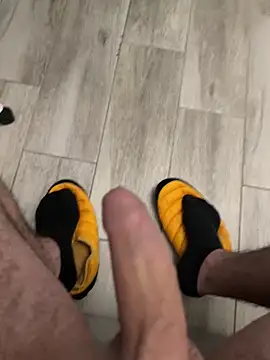 Snapshot of zukammm chatting on March 23, 2026, 1:59 pm zukammm online show from March 23, 2026, 1:59 pm