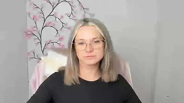 Melodie Aster online show from January 11, 2026, 6:57 pm