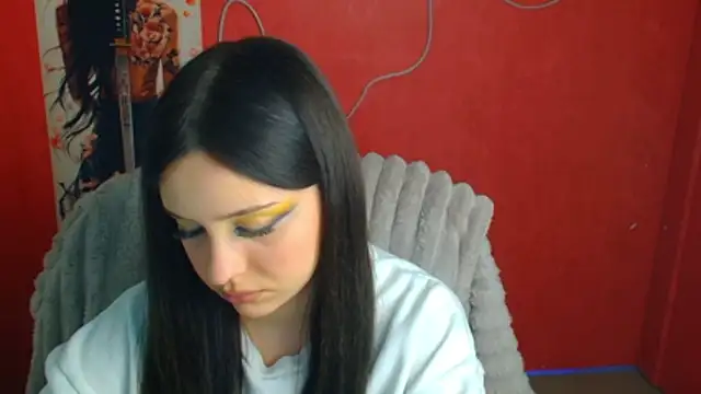 Lilu May online show from May 4, 2026, 11:28 am