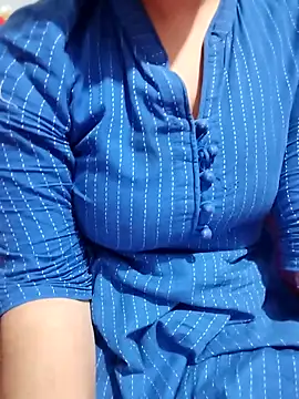 hottyrose69 online show from March 28, 2026, 4:45 am