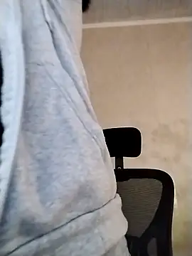 Carameloswing1 online show from December 16, 2025, 1:49 pm