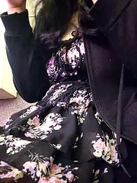 Snapshot of Miky_Lyn chatting on February 5, 2026, 5:45 am Miky Lyn online show from February 5, 2026, 5:45 am