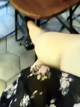 Snapshot of Miky_Lyn chatting on February 11, 2026, 5:34 am Miky Lyn online show from February 11, 2026, 5:34 am