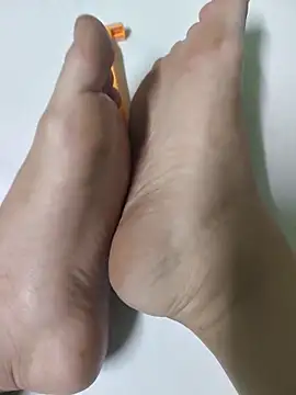 Snapshot of Miky_Lyn chatting on March 2, 2026, 4:25 pm Miky Lyn online show from March 2, 2026, 4:25 pm