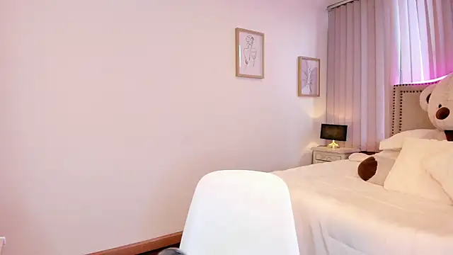 lya  brown online show from February 20, 2026, 11:43 am