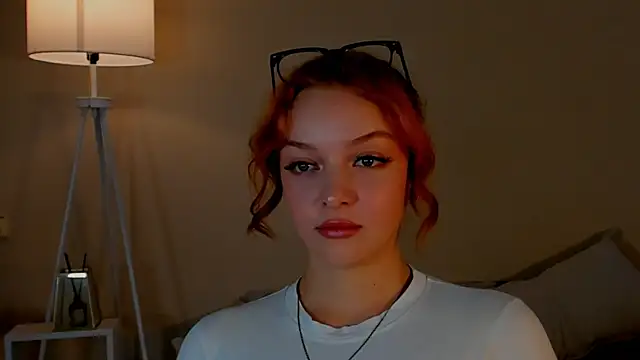 Snapshot of JaneenCrumley chatting on December 4, 2025, 6:44 am JaneenCrumley online show from December 4, 2025, 6:44 am