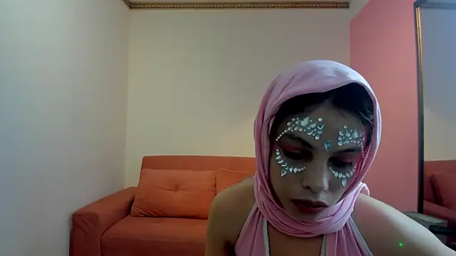 AdrianaTorres  online show from April 9, 2026, 2:33 pm