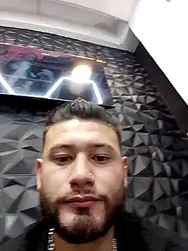 MaxSteel x online show from December 5, 2025, 5:20 pm