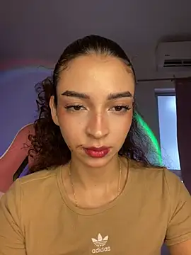 Anne Wyntheris online show from June 19, 2026, 10:13 pm