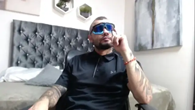 lucky smith1 online show from December 17, 2025, 5:08 pm