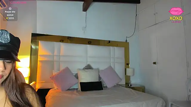 Zoei Moon online show from March 25, 2026, 7:09 pm