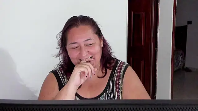 VioletBruces online show from December 22, 2025, 11:46 pm