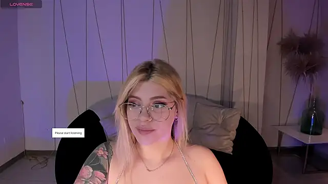 MadisonKane online show from May 24, 2026, 11:04 am