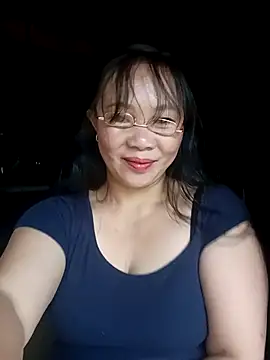 ava-dellght online show from April 27, 2026, 12:52 am