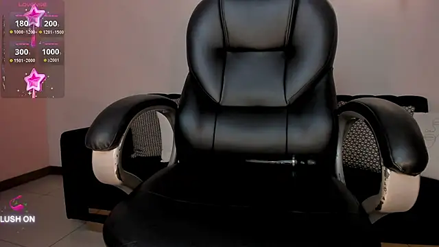 ChloeManson online show from December 18, 2024, 3:11 pm