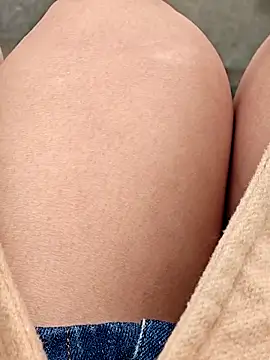 Baby-Linh online show from February 10, 2026, 4:16 am