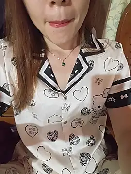 Snapshot of Baby-Linh chatting on June 27, 2026, 6:51 am Baby-Linh online show from June 27, 2026, 6:51 am