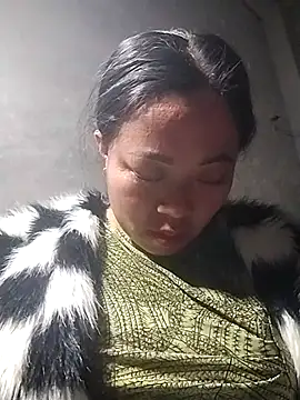 AlilaK2 online show from December 18, 2025, 2:01 pm