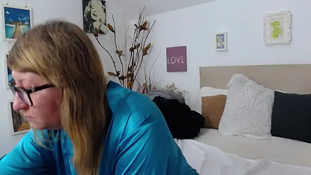 OlgaPavlova online show from February 8, 2026, 2:09 pm