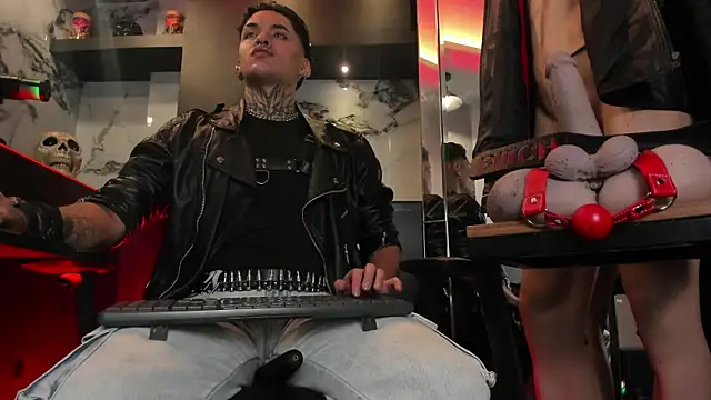 AlecBanne online show from April 17, 2026, 11:08 pm