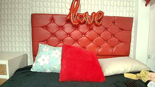 Elizabetth Roman online show from February 19, 2026, 8:27 pm