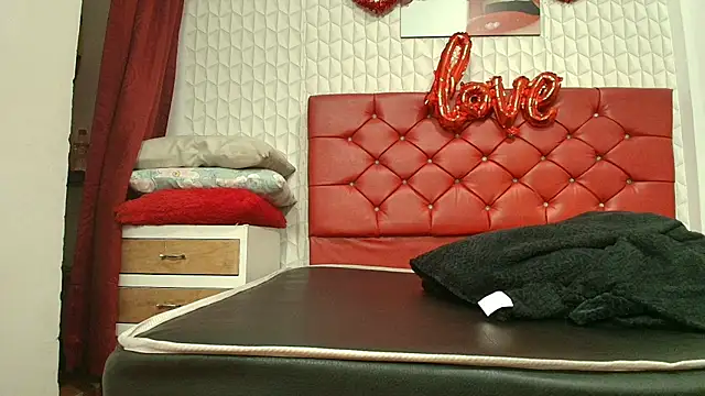 Elizabetth Roman online show from March 3, 2026, 6:58 pm