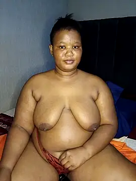 Snapshot of QUEENASS12 chatting on December 3, 2025, 7:12 pm QUEENASS12 online show from December 3, 2025, 7:12 pm