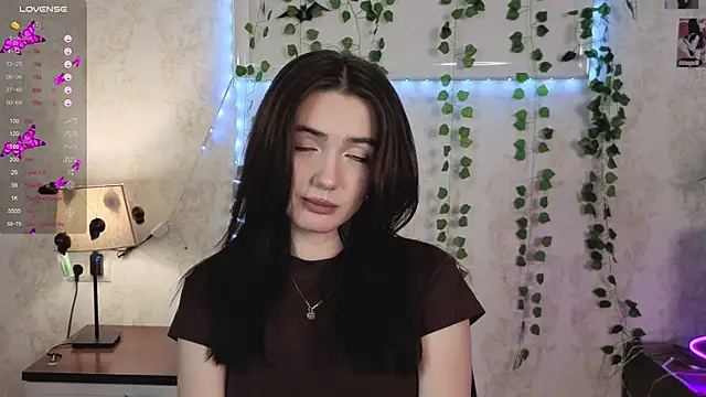 RenownedMister online show from December 4, 2025, 6:38 pm