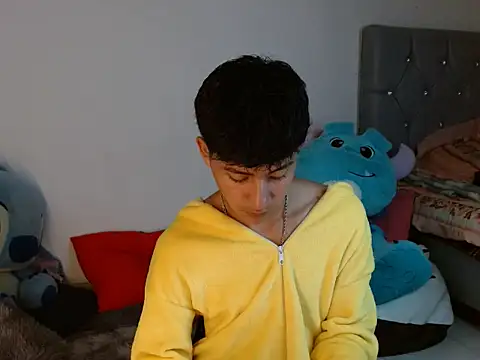 Sebas Ross04 online show from January 14, 2026, 4:45 pm