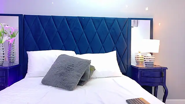 AnnieLeigt online show from March 16, 2026, 12:31 pm