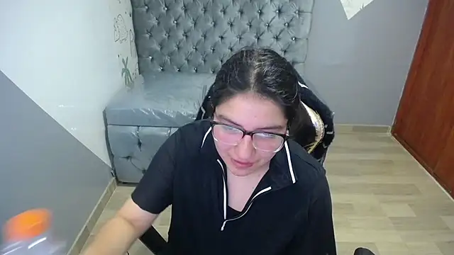 Snapshot of eva_smit_t chatting on February 5, 2026, 2:49 am eva smit t online show from February 5, 2026, 2:49 am