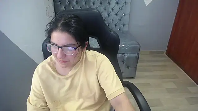 Snapshot of eva_smit_t chatting on February 22, 2026, 2:26 pm eva smit t online show from February 22, 2026, 2:26 pm