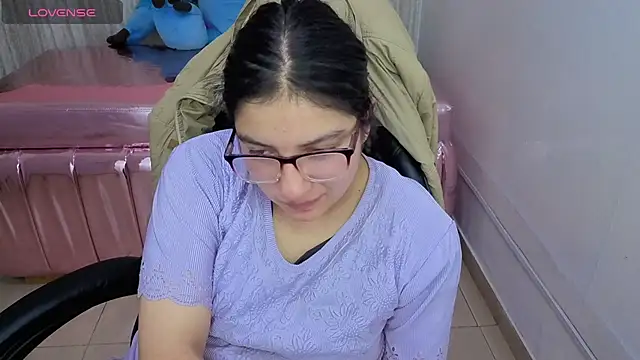 Snapshot of eva_smit_t chatting on February 27, 2026, 2:44 am eva smit t online show from February 27, 2026, 2:44 am