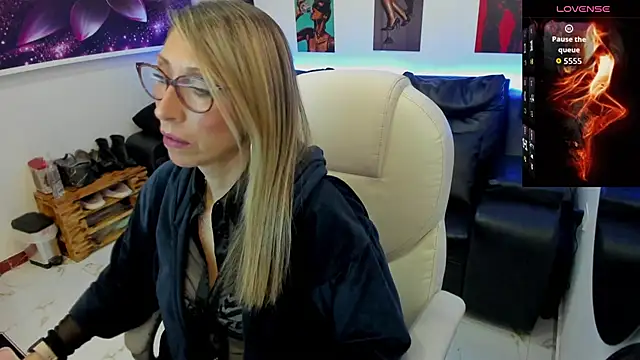 Scarlett 079 online show from February 10, 2026, 11:47 am